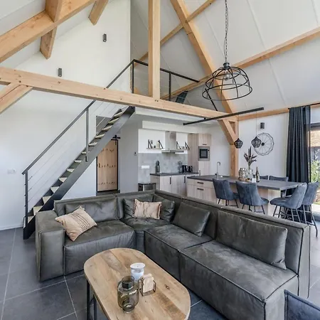 Thatched With Private Terrace Dom wakacyjny