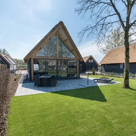 Casa de Férias Thatched With Private Terrace Nr 670 Baarle-Nassau