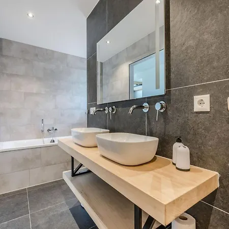 Thatched With Private Terrace Dom wakacyjny Baarle-Nassau